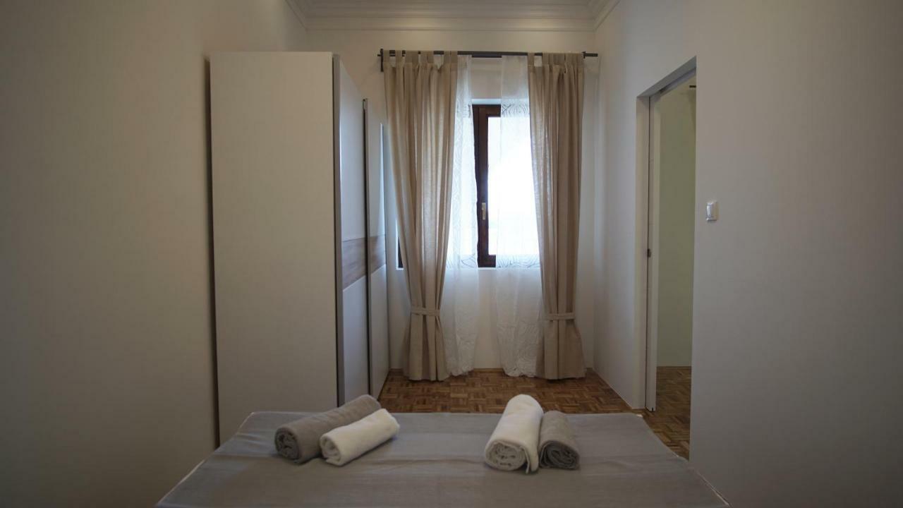 Apartmani Laura Traù Esterno foto