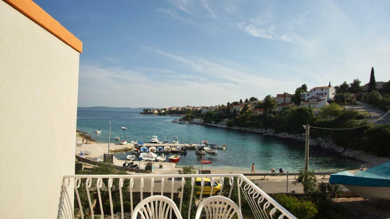 Apartmani Laura Traù Esterno foto