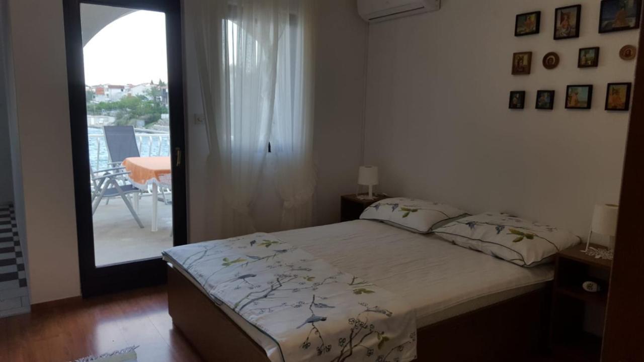 Apartmani Laura Traù Esterno foto